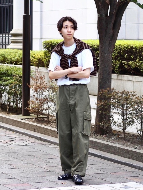 ミリタリーの王道 カーゴパンツ こなれ感を出すための着こなし術4選 Cbk Magazine
