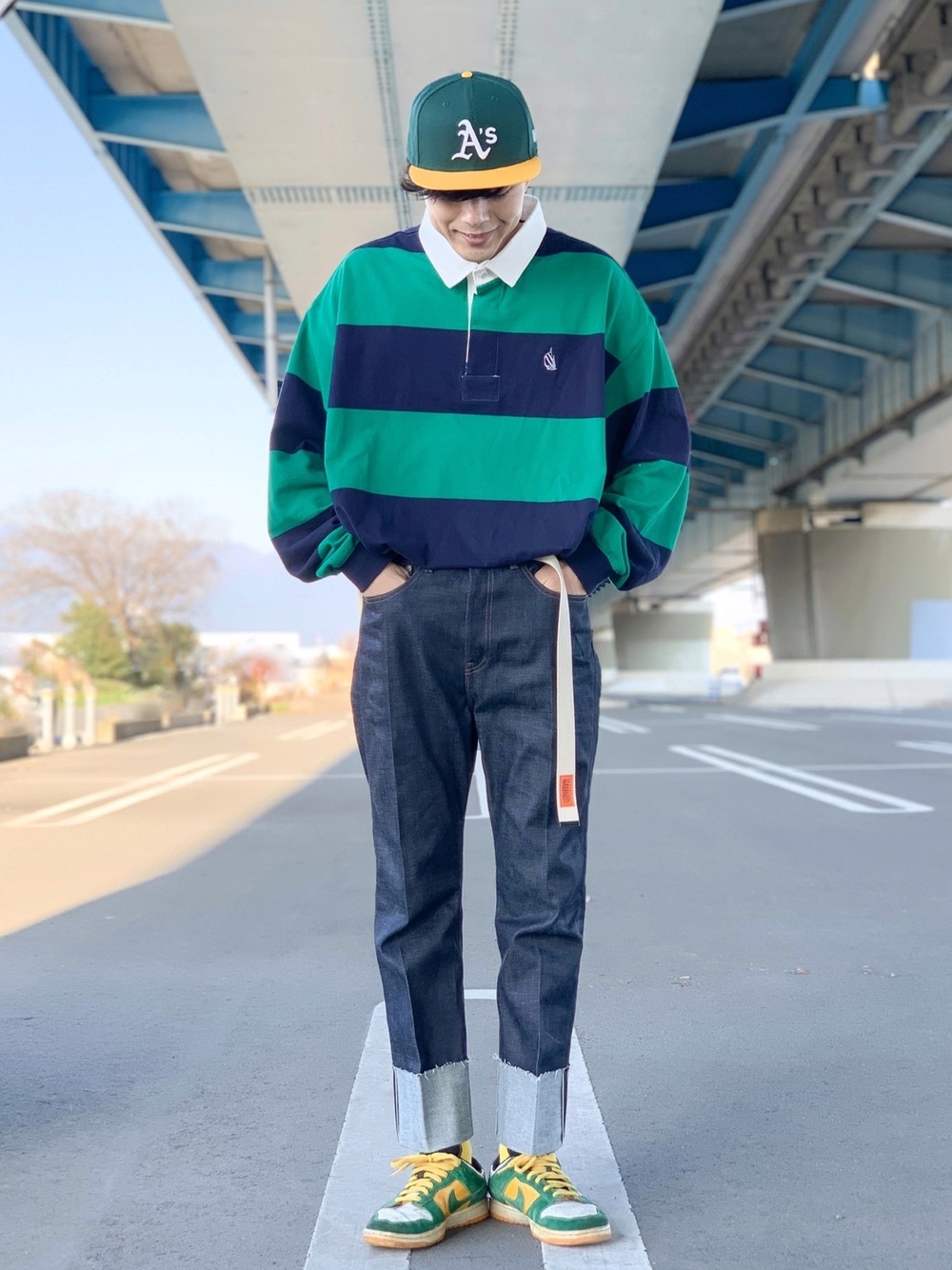 抜け感がポイント 21春夏大人メンズの トレンドデニムパンツ の着こなし術 Cbk Magazine